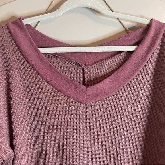 Women's Thermal Lightweight Sweatshirt Size L Wide V Neck Slouchy Light Maroon - Picture 3 of 6